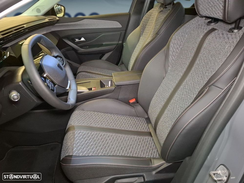 Peugeot e-308 58 kWh Allure — fotografia 11