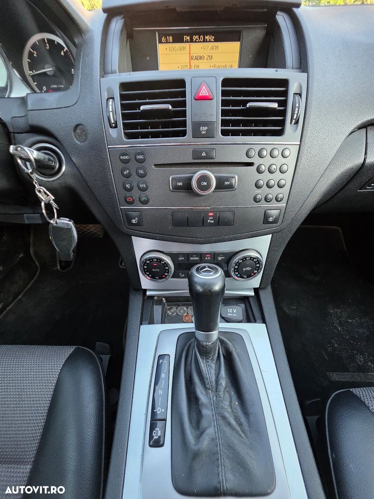 MERCEDES-BENZ C-Class 2010 — imagine 9