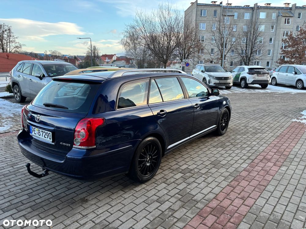 Toyota Avensis 1.8 VVT-i Executive - 14