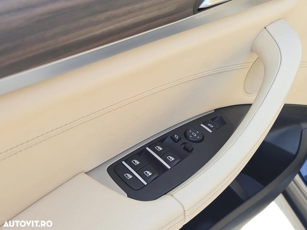 BMW X3 xDrive30i AT Luxury Line - 9