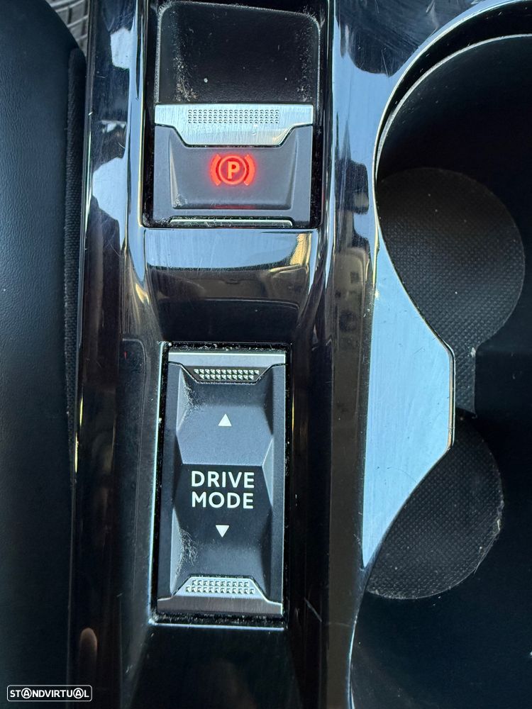 Peugeot 208 PureTech 100 Allure - 12