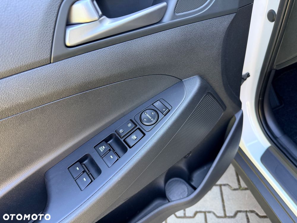 Hyundai Tucson blue 1.6 GDi 2WD Navi - 27