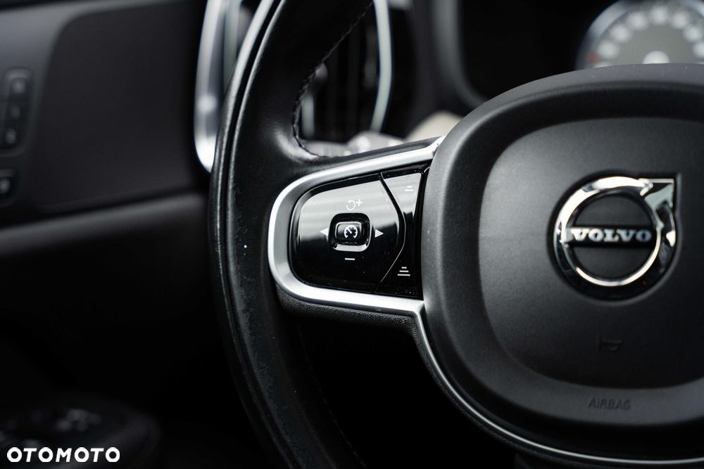 Volvo V60 Cross Country - 29