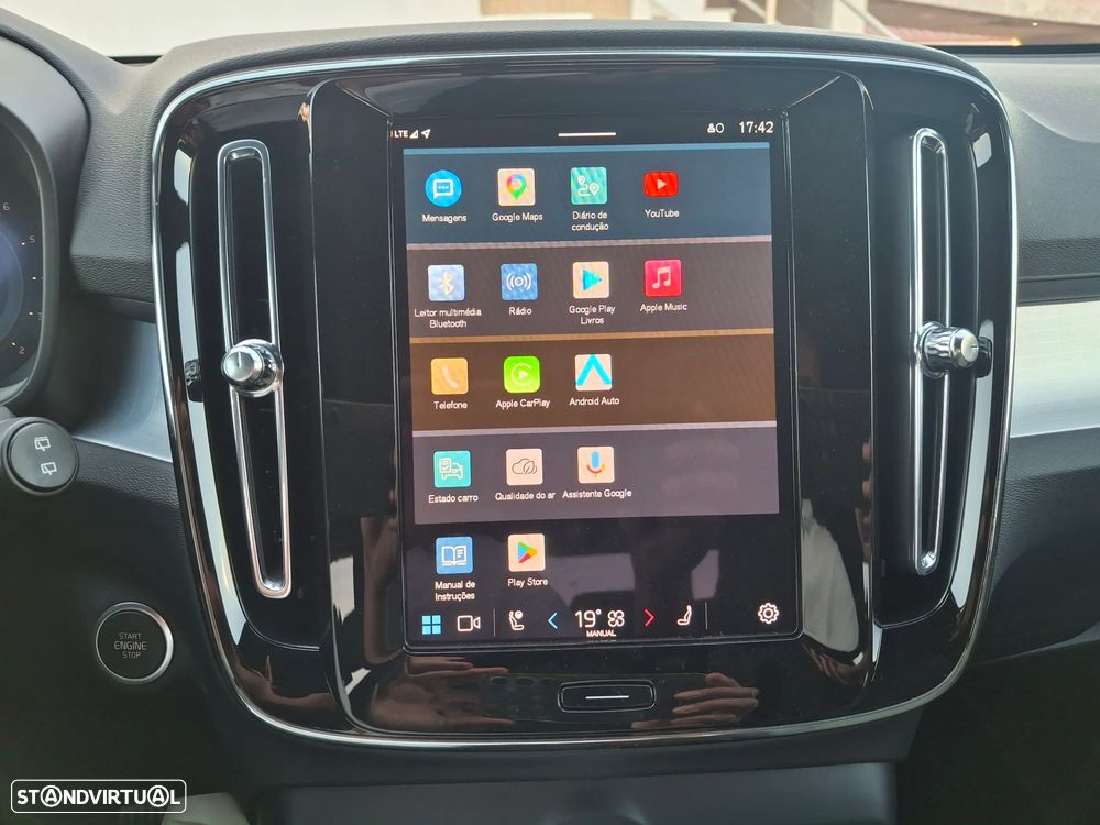 Volvo XC 40 2.0 B3 Black Edition - 26