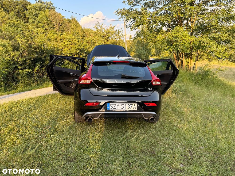 Volvo V40 D4 Drive-E R-Design Momentum - 31