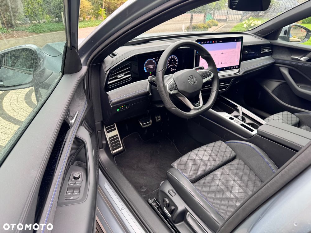 Volkswagen Passat 2.0 TDI SCR R-Line Plus DSG - 10