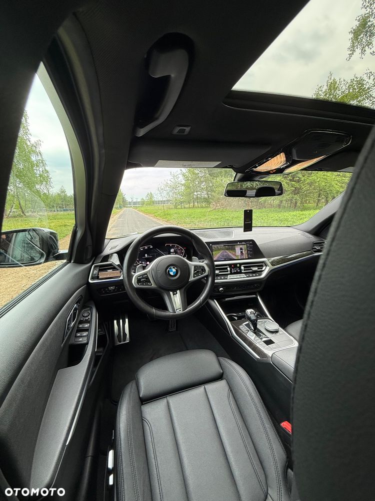 BMW Seria 3 330i M Sport - 18
