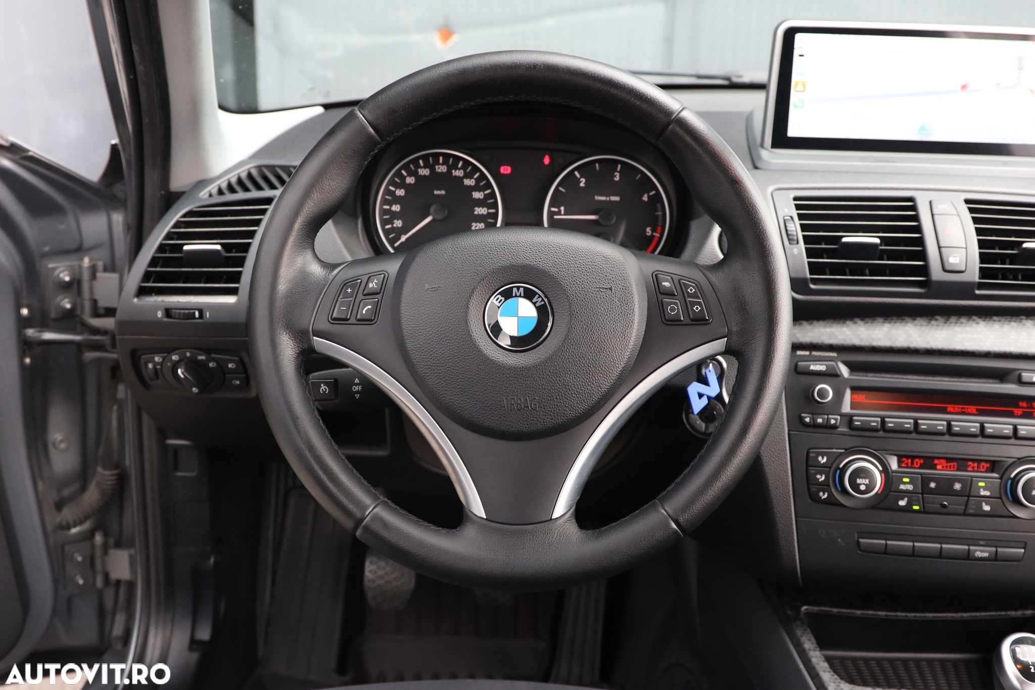 BMW Seria 1 118d - 26