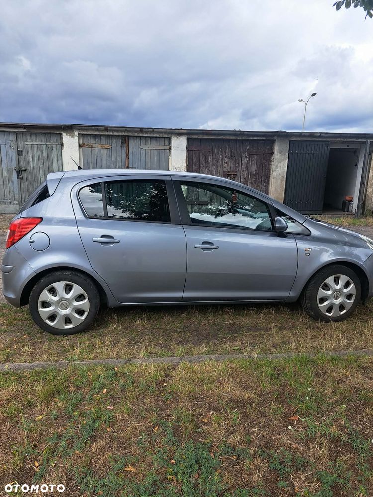 Opel Corsa 1.2 16V 111 - 12