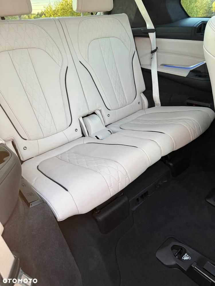 BMW X7 M50d sport - 12