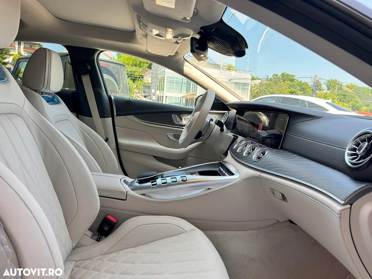 Mercedes-Benz AMG GT 53 4MATIC+ MHEV - 15