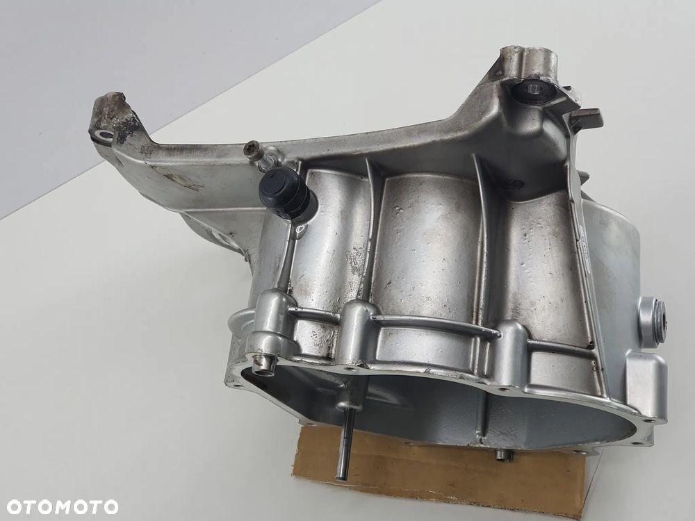 Obudowa Skrzyni Biegow Dekiel Korpus  Bmw 1200 Gs  K25 K27 - 4