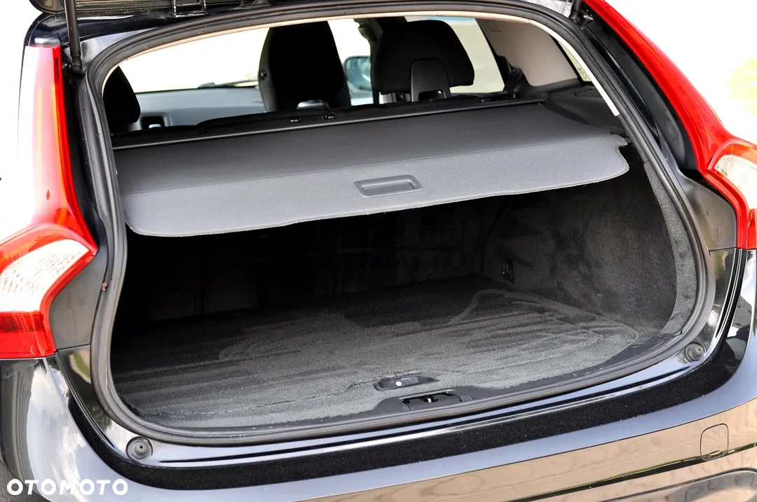 Volvo V60 D3 Geartronic Summum - 18