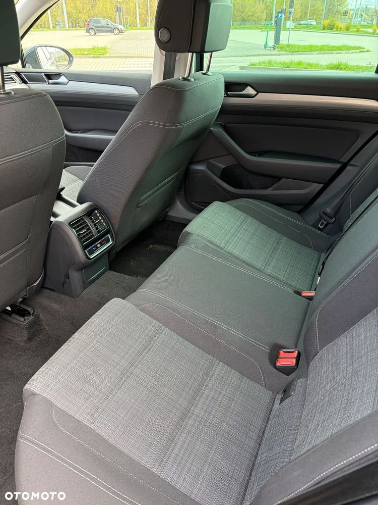 Volkswagen Passat 2.0 TDI EVO Business DSG - 14