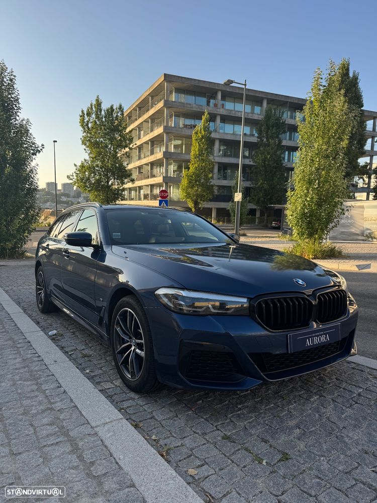 BMW 530 e Pack Desportivo M - 1