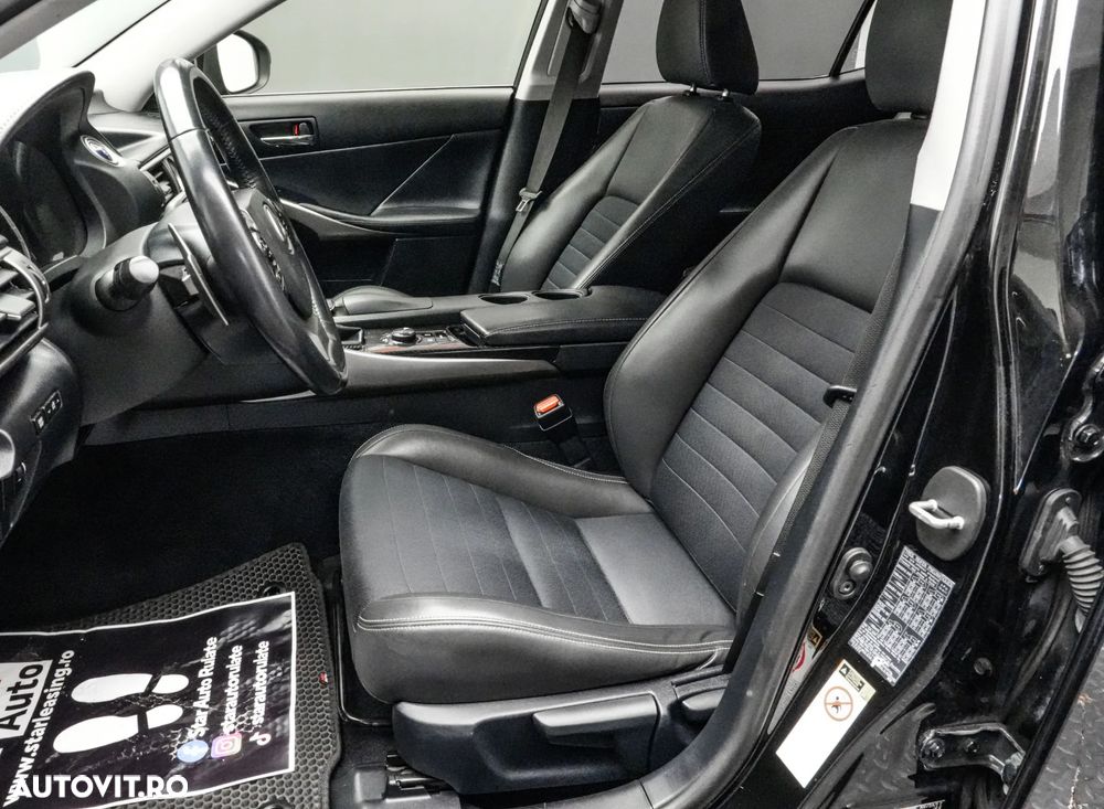 Lexus Seria IS 300h Executive Plus - 14