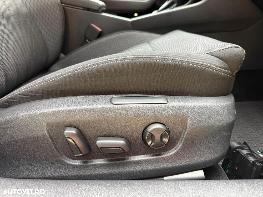 Skoda Superb 2.0 TDI DSG Ambition - 35