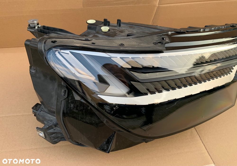Lampa prawa przód Audi Q4 89A E-Tron Matrix - 2