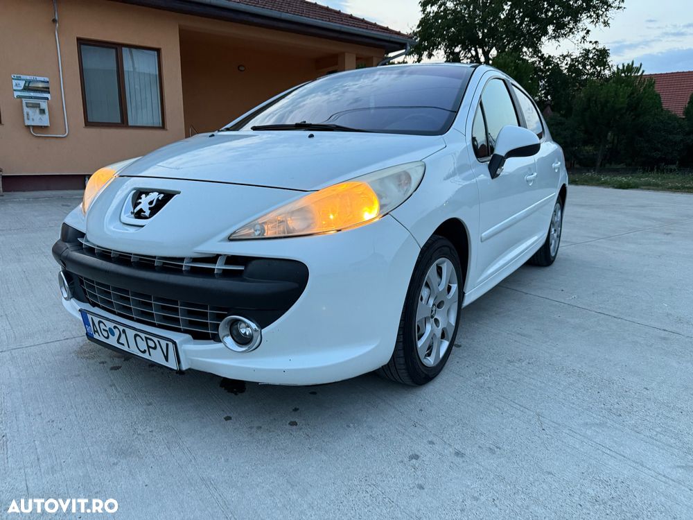 Peugeot 207 1.6HDI Feline - 23