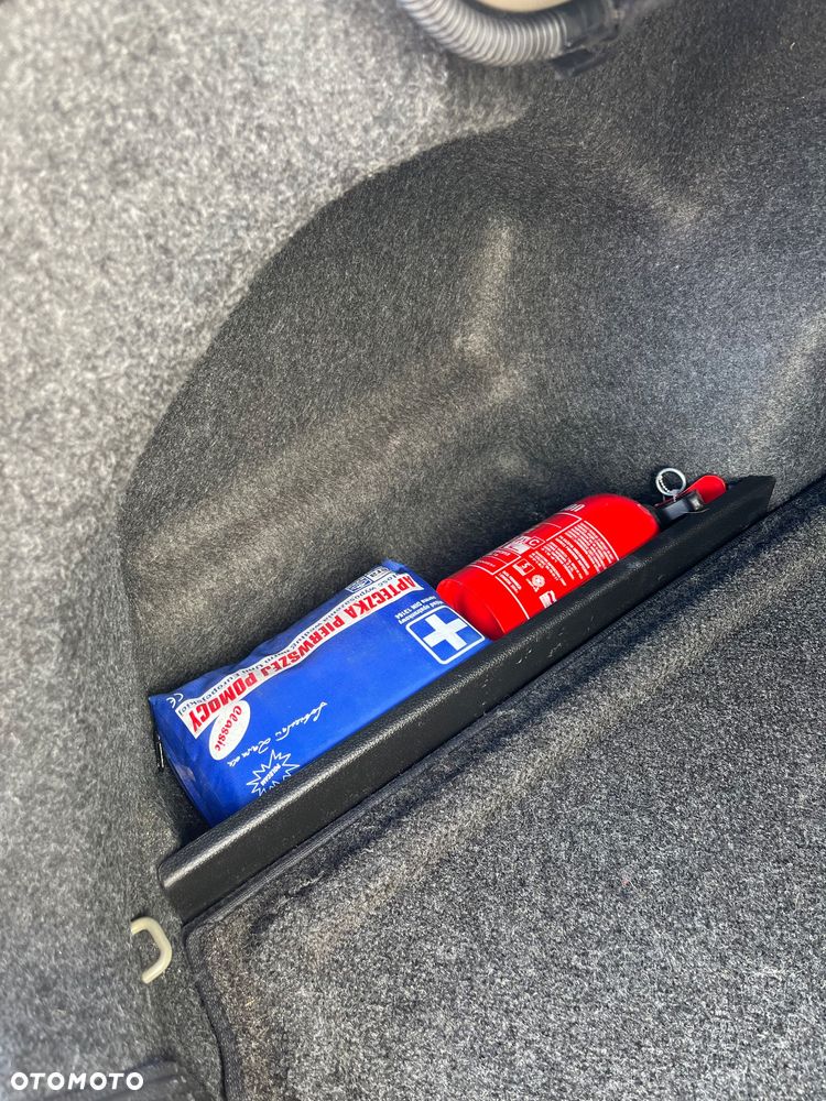 Volkswagen Passat 1.8 TSI (BlueMotion Technology) DSG Comfortline - 33