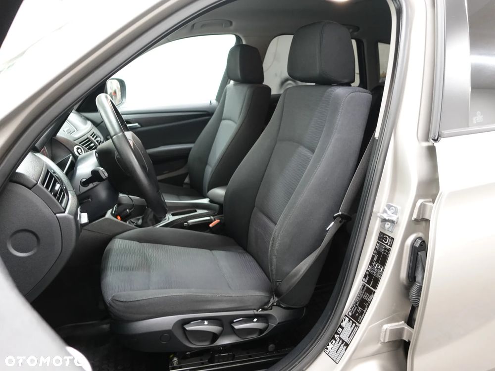 BMW X1 xDrive20d - 23