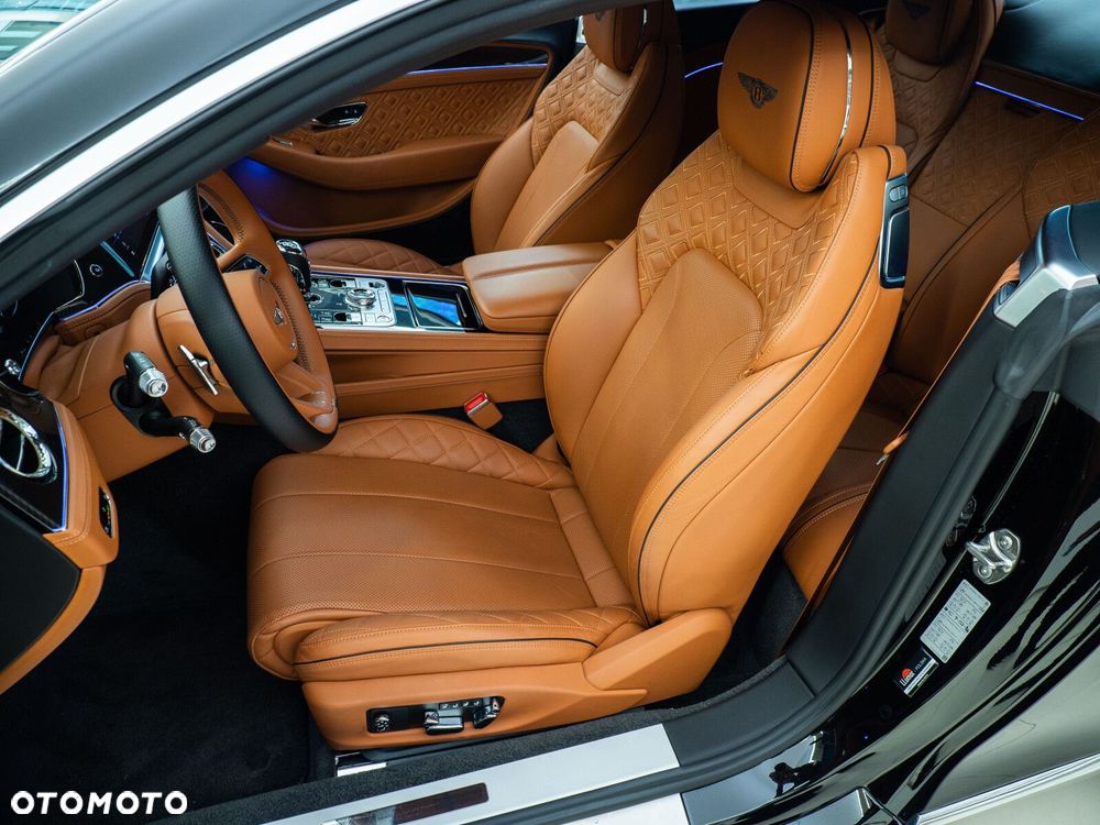 Bentley Continental GT - 12