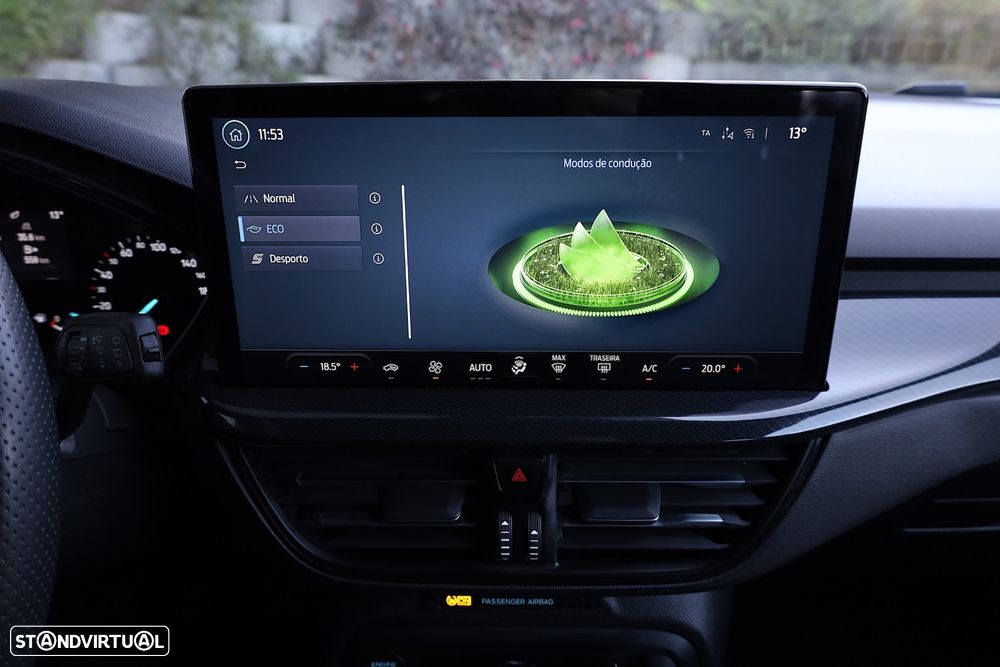 Ford Focus 1.0 EcoBoost MHEV ST-Line - 31