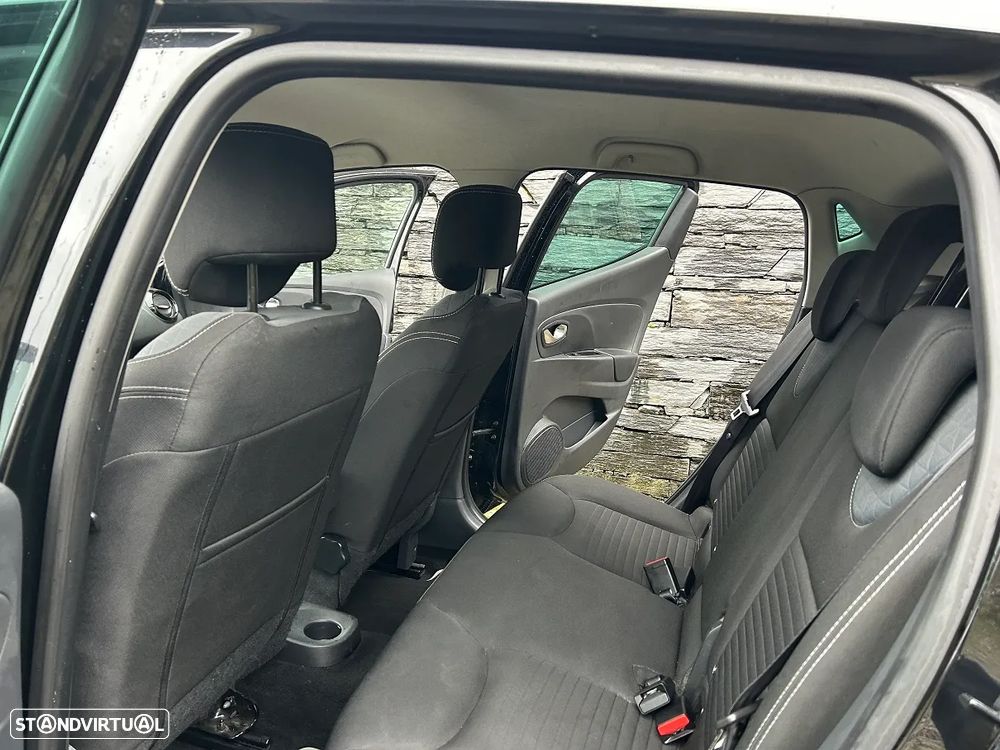 Renault Clio 1.5 dCi GT Line EDC - 16