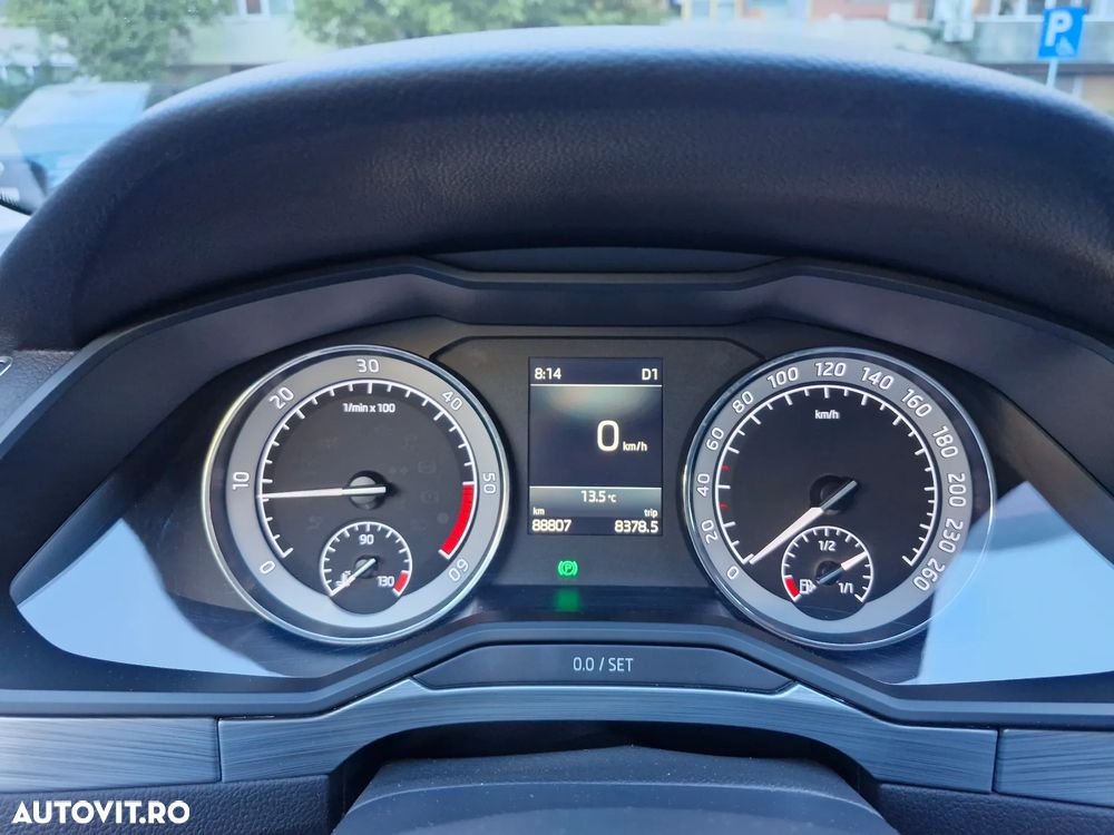 Skoda Superb 2.0 TDI DSG Ambition - 13