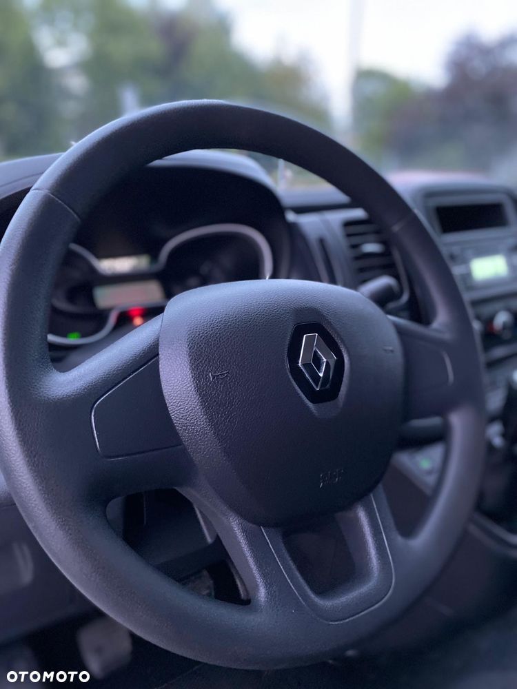 Renault Trafic - 18