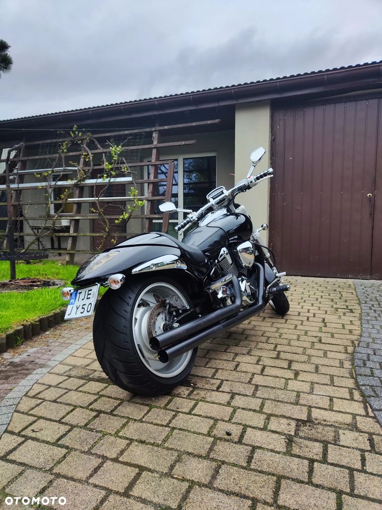 Suzuki Intruder - 5