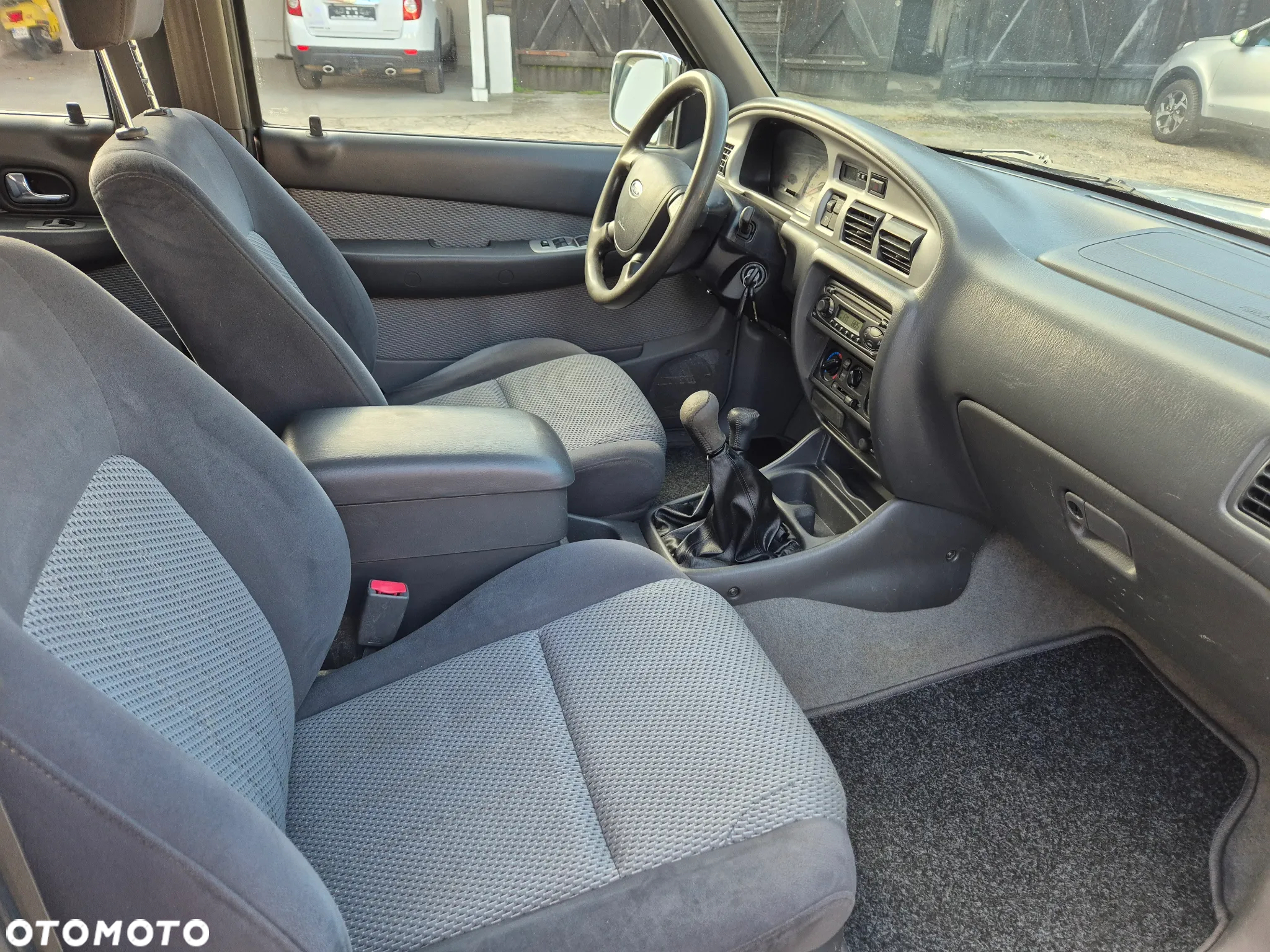 Ford Ranger - 8