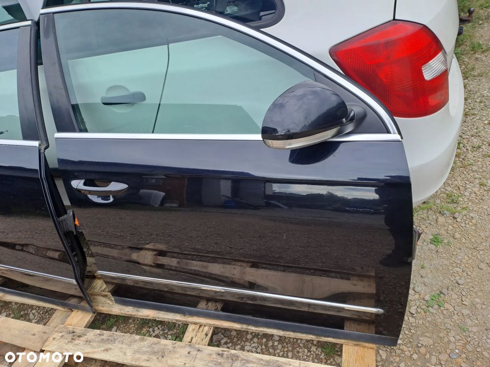 Volkswagen Passat B6 drzwi kompletne kod lakieru LC9X - 2