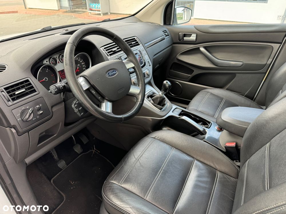 Ford Kuga 2.0 TDCi 4x4 Titanium - 14