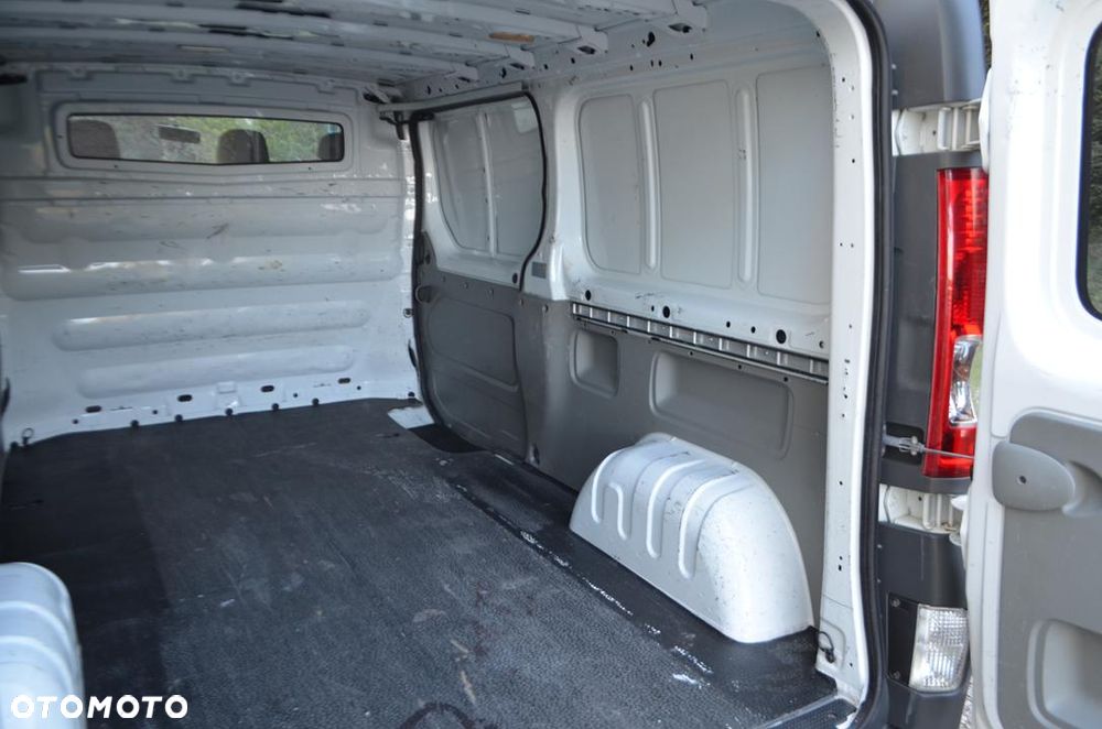 Opel Vivaro - 18