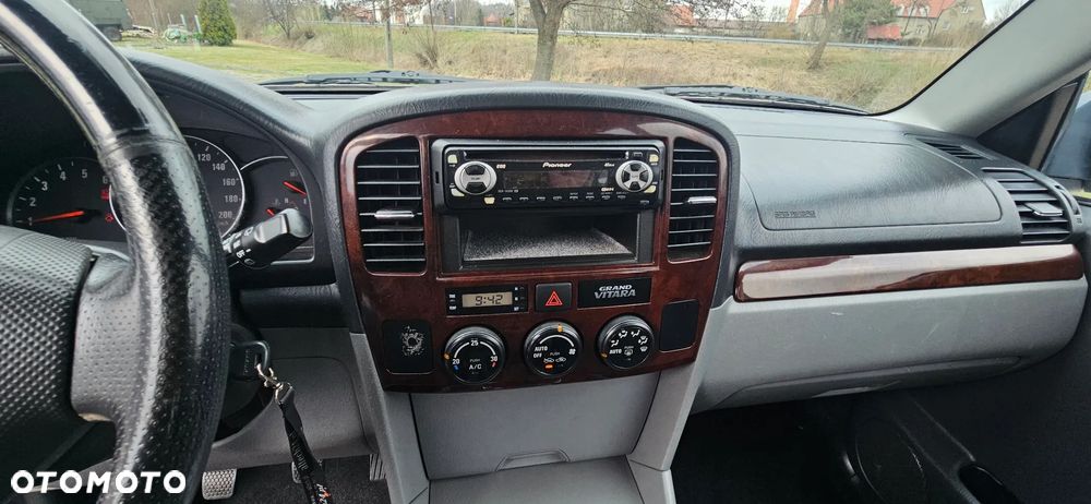 Suzuki Grand Vitara 2.0 TD Comfort Style - 23