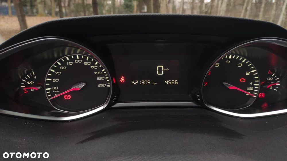 Peugeot 308 1.2 PureTech Allure S&S - 13