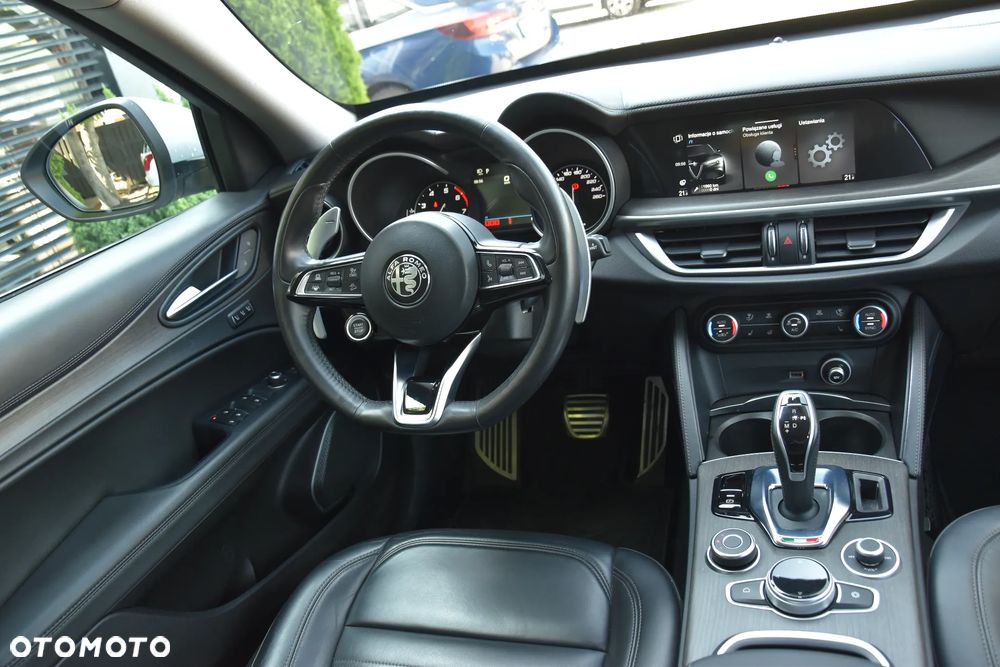 Alfa Romeo Stelvio 2.0 Turbo 16V AT8-Q4 Competizione - 14