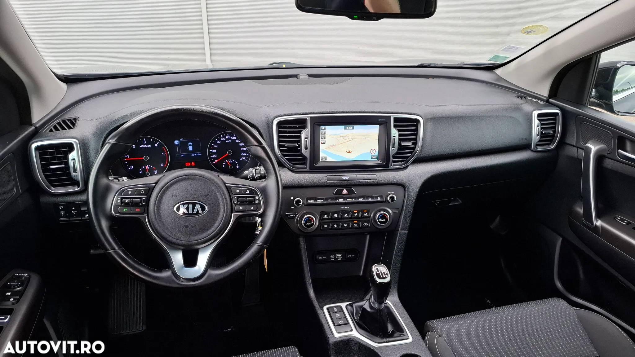 Kia Sportage 1.7 CRDI 2WD Dream-Team Edition - 6