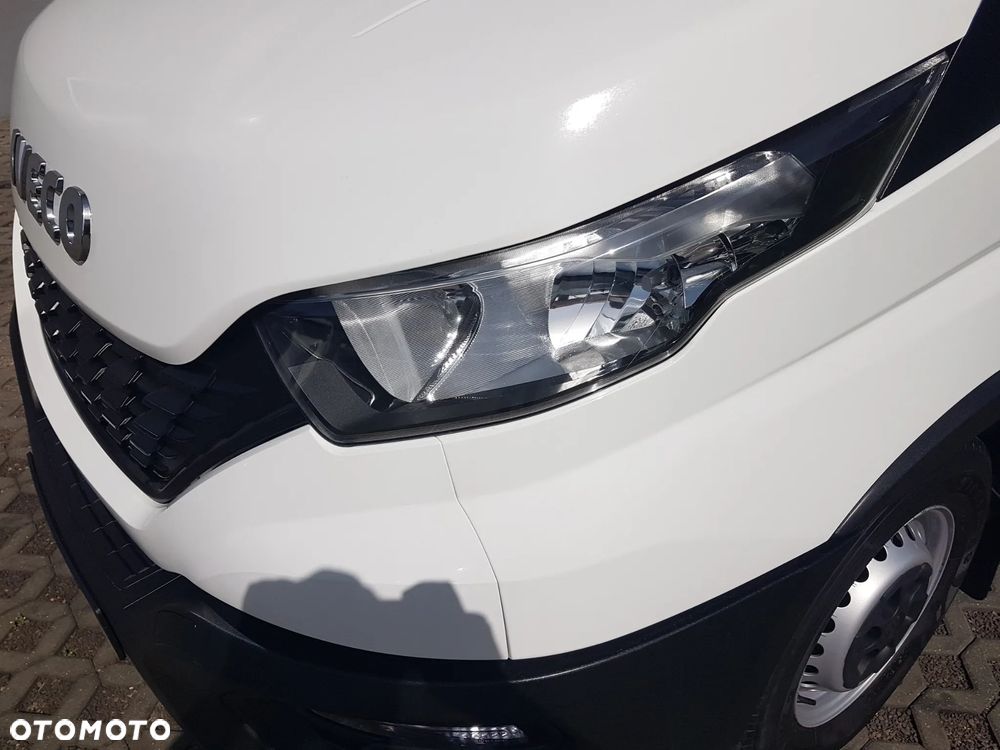 Iveco DAILY KONTENER NISKOPODŁOGOWY 4,43x2,23x2,42 SKLEP KAMPER FOODTRUCK BAR KLIMA KONIOWÓZ - 35
