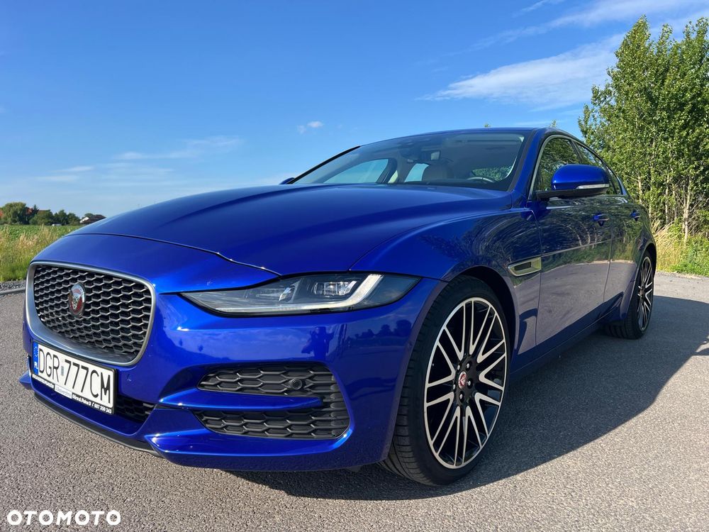 Jaguar XE 2.0 T Prestige - 3