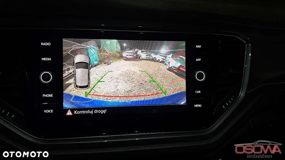 Volkswagen T-Roc - 21