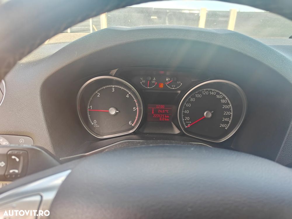 Ford Mondeo 2.0 TDCi Ghia - 8