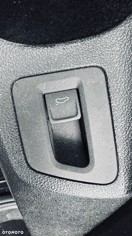 Volkswagen Passat 2.0 TDI (BlueMotion Technology) Highline - 26