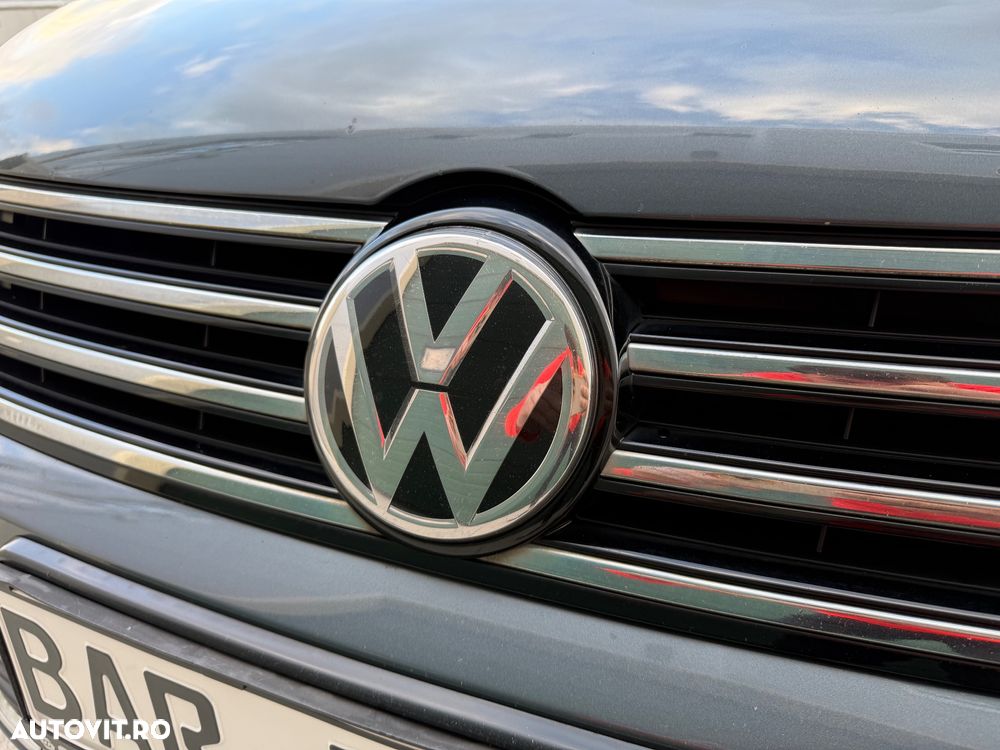 Volkswagen Passat 2.0 TDI BlueMotion Technology DSG Highline - 11