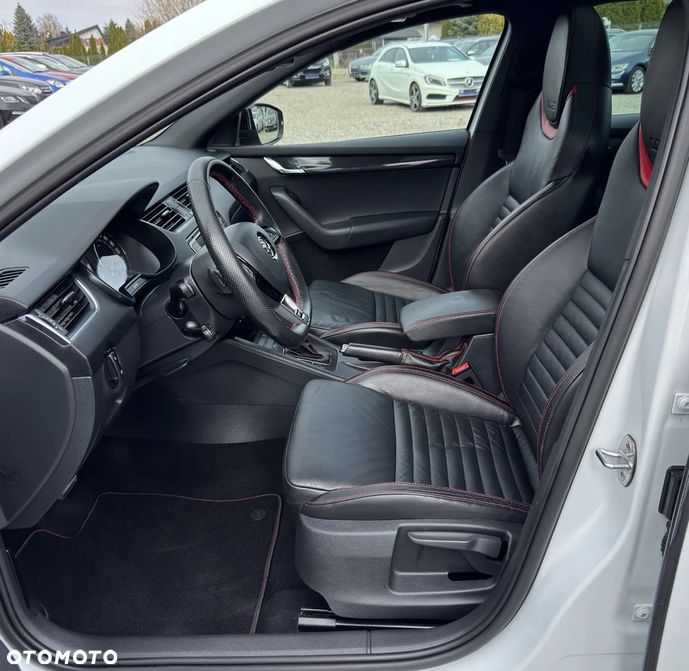 Skoda Octavia 2.0 TDI 4x4 DSG RS - 19