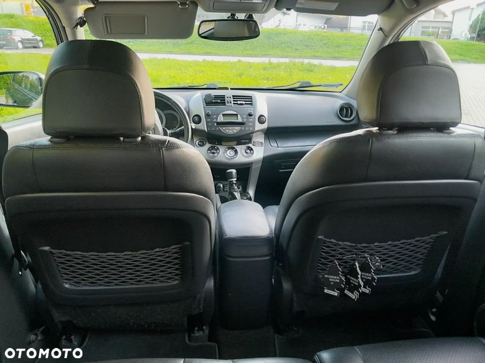 Toyota RAV4 2.2 D-4D Prestige - 11