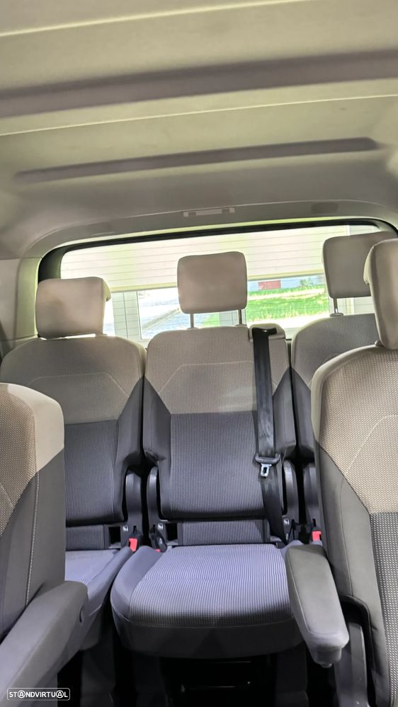 VW Multivan - 12