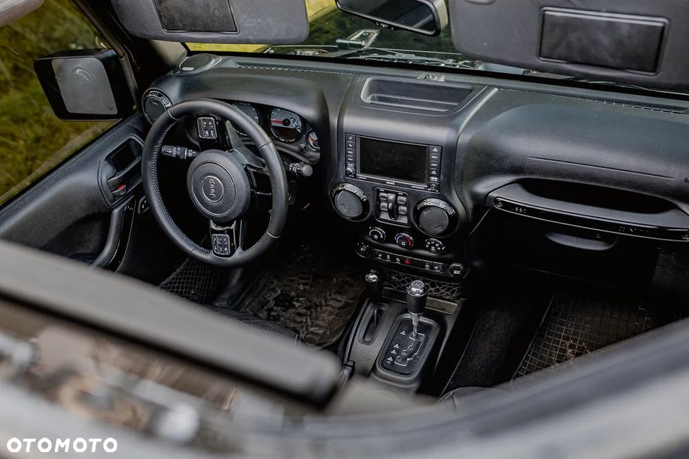 Jeep Wrangler - 28