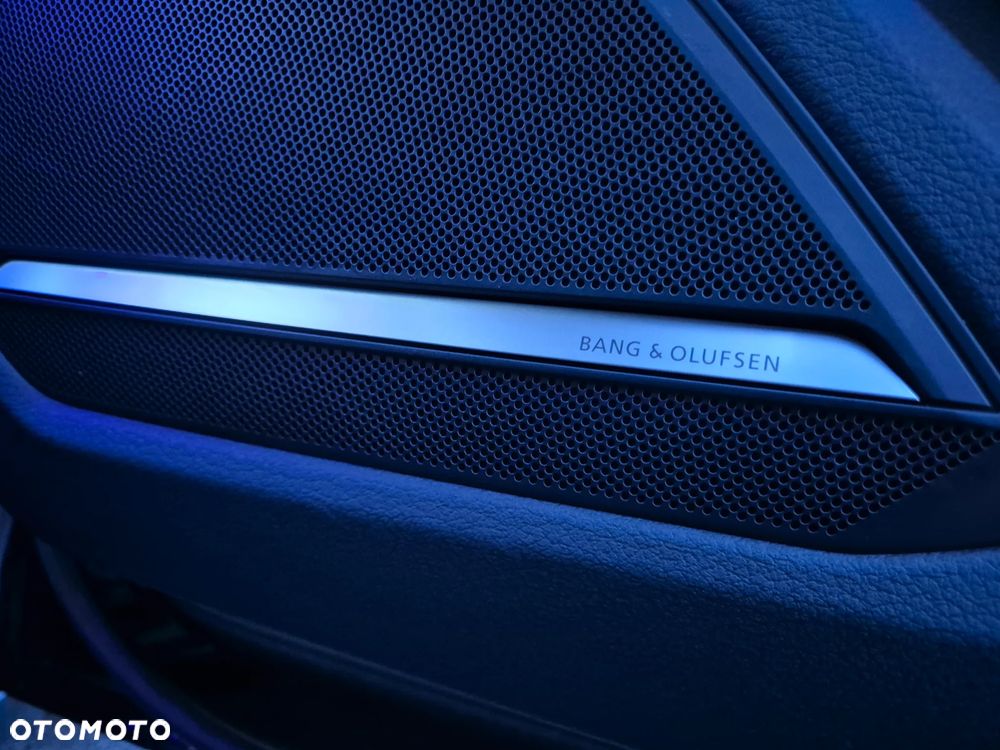 Audi A6 Avant 40 TDI quattro S tronic S line - 32